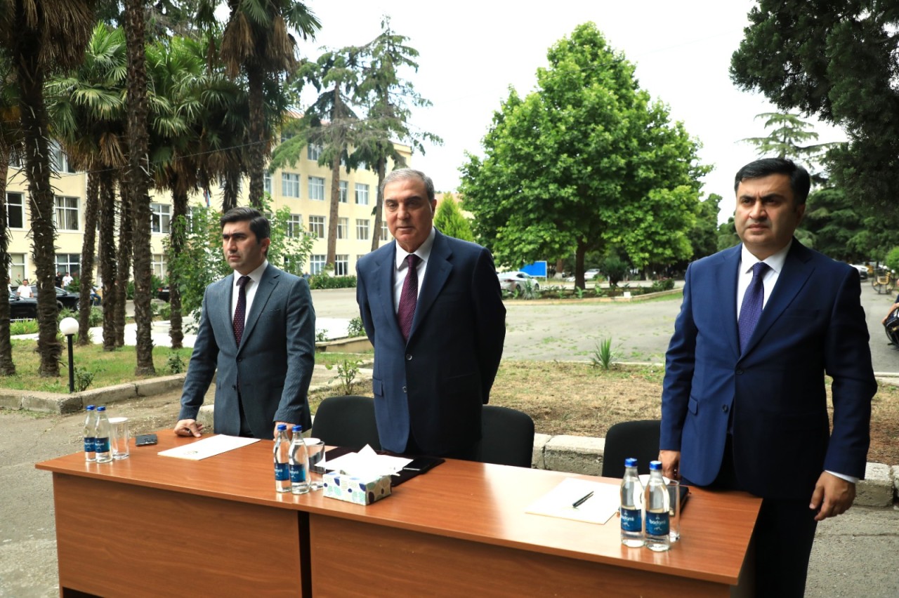 Niyazi Bayramov sakinlərlə növbəti dəfə səyyar görüş keçirdi - FOTOLAR